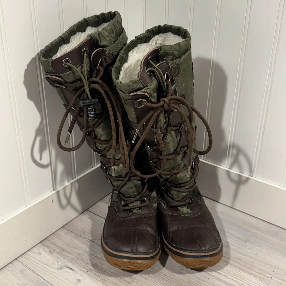 Pajar Canada Women's Snow Boots WATER PROOF Sherpa Lined Lace Up Toggle 6-6.5 US